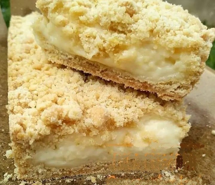 Cuca cremosa simples e deliciosa